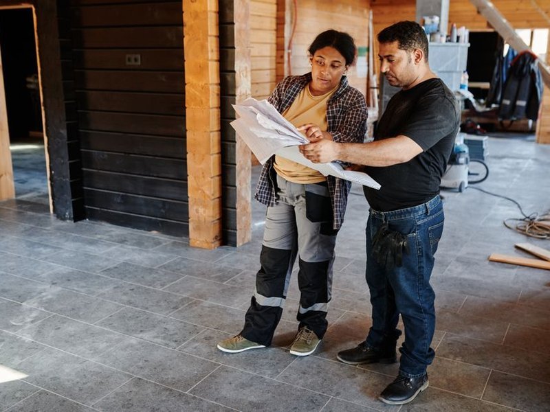 Relevé du chantier avant la pose du carrelage dans un pavillon de la plaine de Feyzin