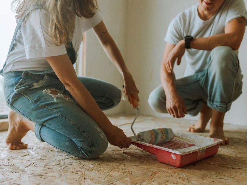 Ragréage autolissant coulé sur le support ancien d'un appartement de la Préfecture à Lyon 3 avant la pose du carrelage