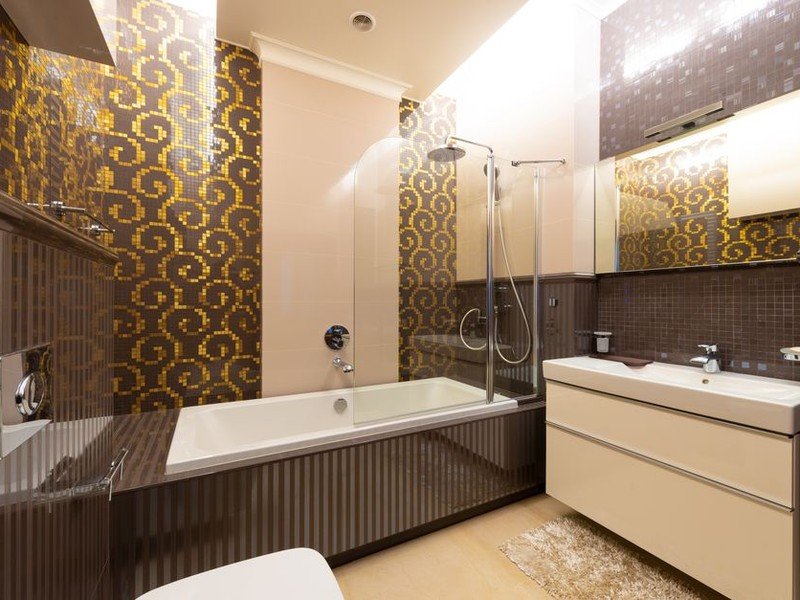 Pose de carrelage de salle de bain de standing avec calepinage soigné dans un appartement haussmannien de Lyon 6