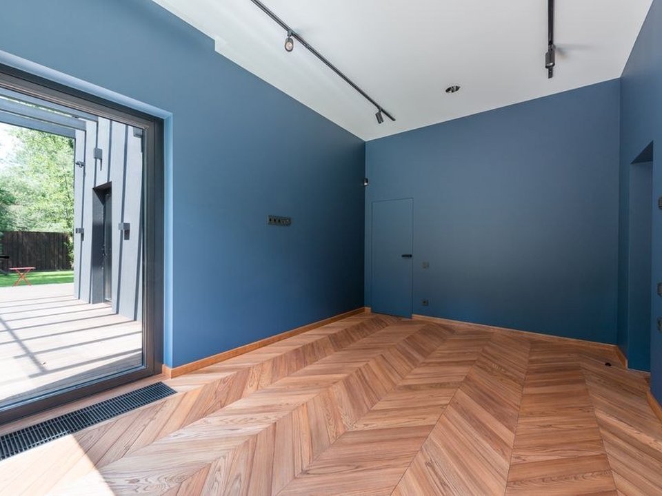 Parquet chêne massif ancien poncé et huilé dans le séjour d'une maison meulière bourgeoise de Tassin-la-Demi-Lune