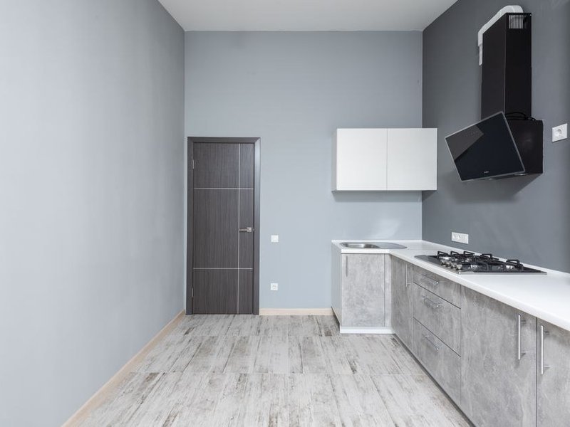 Cuisine d'un pavillon récent de Meyzieu, à l'emplacement de la chaudière murale à remplacer