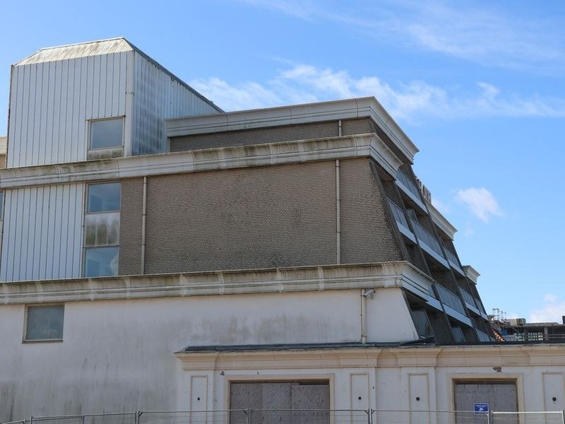 Reprise de l'étanchéité d'un toit plat d'ancienne ferme maraîchère reconvertie à Corbas, membrane et relevés contrôlés
