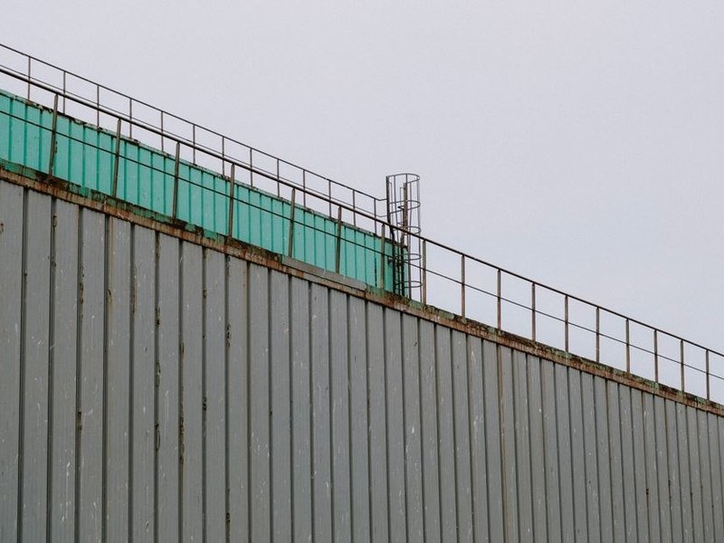 Reprise de l'étanchéité sous la végétalisation d'une terrasse-jardin en gradins des Étoiles de Renaudie à Givors, relevé au pied d'un redent