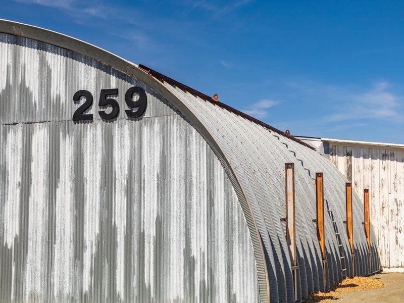 Contrôle de la grande toiture d'un hangar de stockage céréalier sur le plateau venté de Saint-Pierre-de-Chandieu