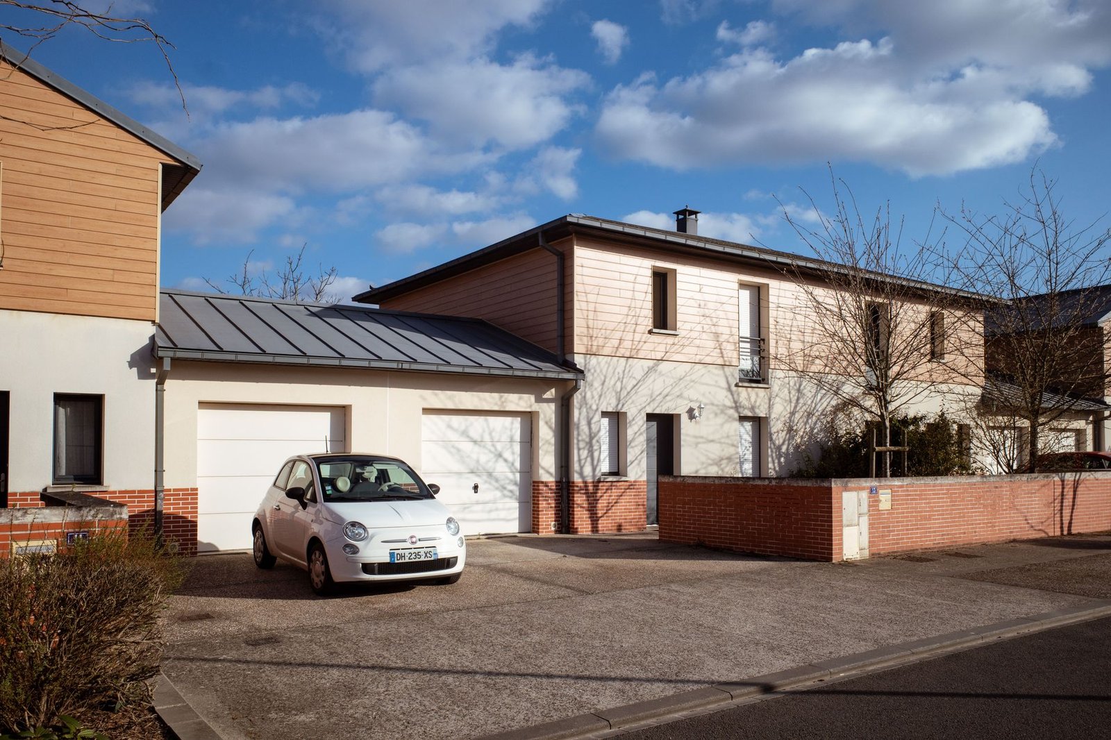 Pompe à chaleur en fonctionnement sur une maison individuelle près de Lyon