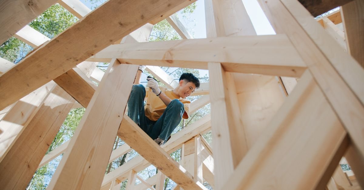 Surélévation totale d'une maison à Lyon avec nouvelle charpente